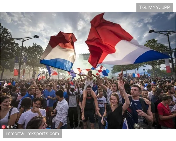芬兰队世界杯首秀惊艳全场,赛场激情点燃球迷热情 芬兰队世界杯首秀惊艳全场,赛场激情点燃球迷热情
